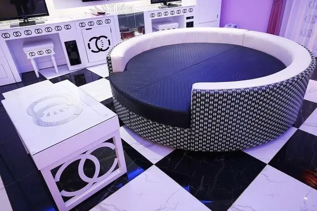 Semi Suite (Karaoke) - On site payment for more than 2 people