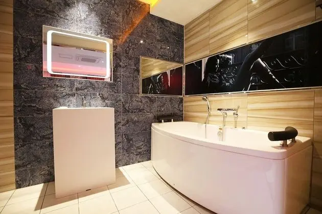 Semi Suite (Karaoke) - On site payment for more than 2 people