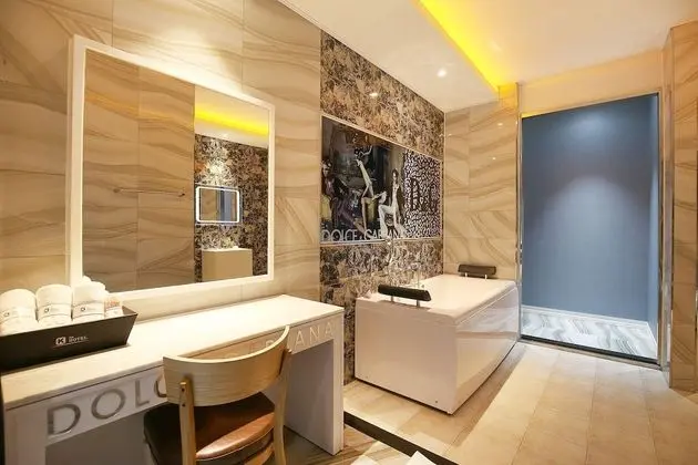 Semi Suite (Karaoke) - On site payment for more than 2 people