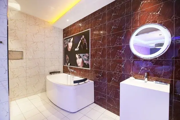 Semi Suite (Karaoke) - On site payment for more than 2 people