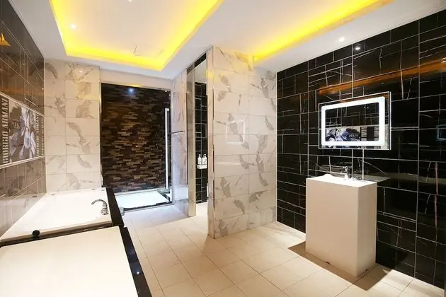 Semi Suite (Karaoke) - On site payment for more than 2 people