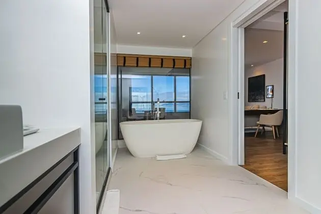 Presidential Süit, 1 En Büyük (King) Boy Yatak, Deniz Manzaralı