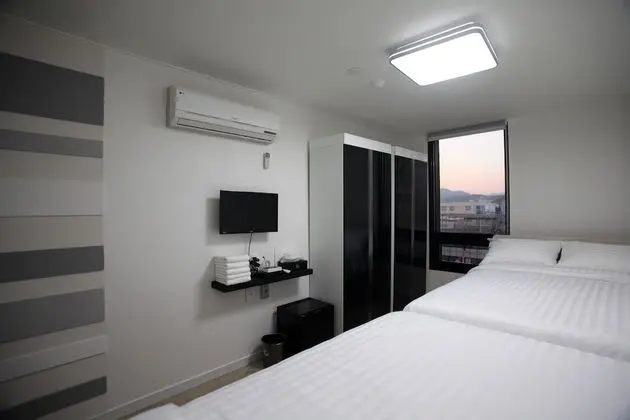 K-POP Room