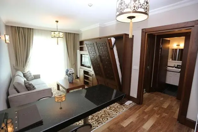 Deluxe Suit