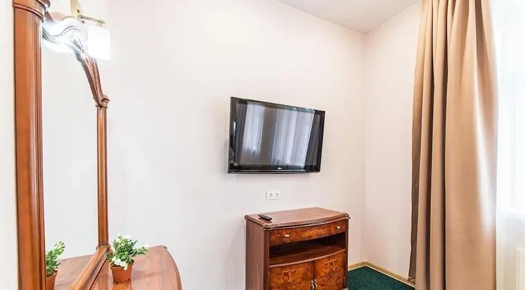 Luxury Tek Büyük Yataklı Oda