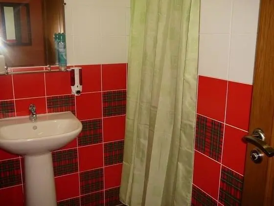 Basic İki Ayrı Yataklı Oda, Ortak Banyo