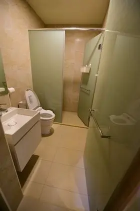 Ortak Ranzalı Oda, Sadece kadınlar için