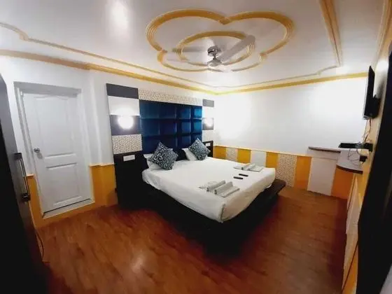 Premium Tek Büyük Yataklı Oda
