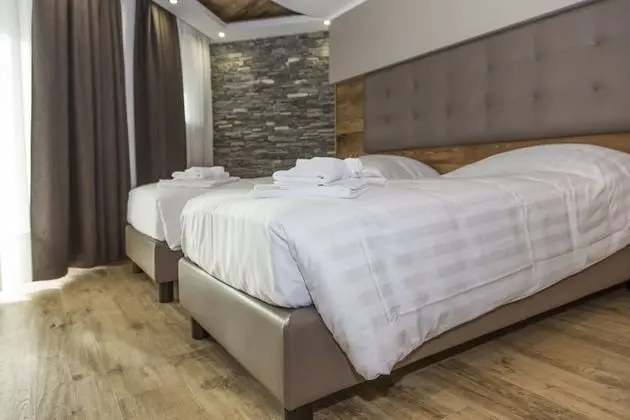 Tek Büyük veya İki Ayrı Yataklı Oda