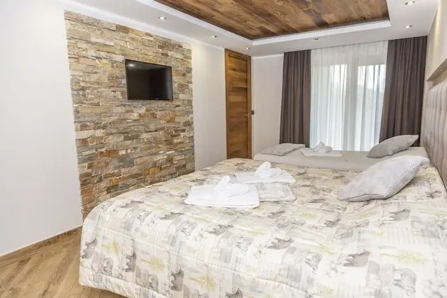 Tek Büyük veya İki Ayrı Yataklı Oda