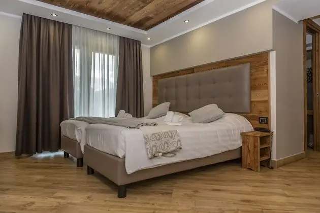 Tek Büyük veya İki Ayrı Yataklı Oda