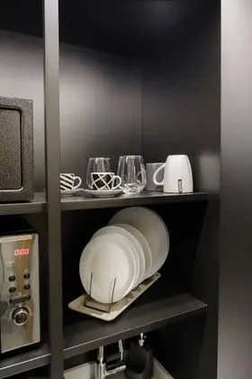 Black & White Suite