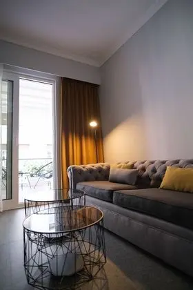 Black & White Suite
