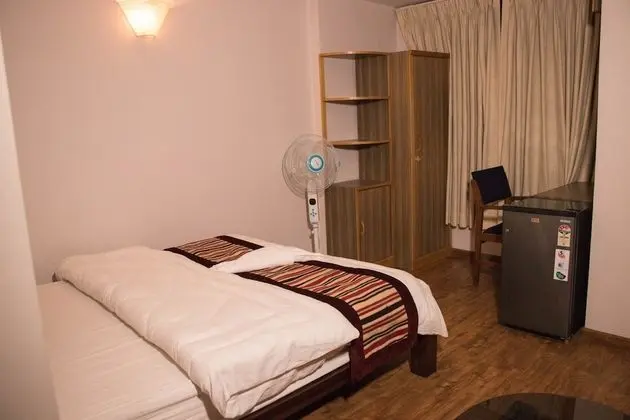 Business Stüdyo, 1 Büyük (Queen) Boy Yatak, Sigara İçilebilir, Avlu Manzaralı