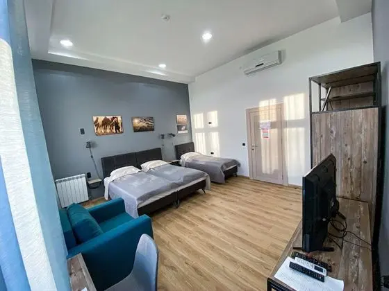 Dört Kişilik Oda, Ortak Banyo