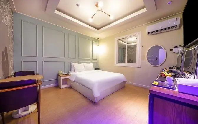 Oda (Couple PC (LOL 75-inch TV Air Purifie)