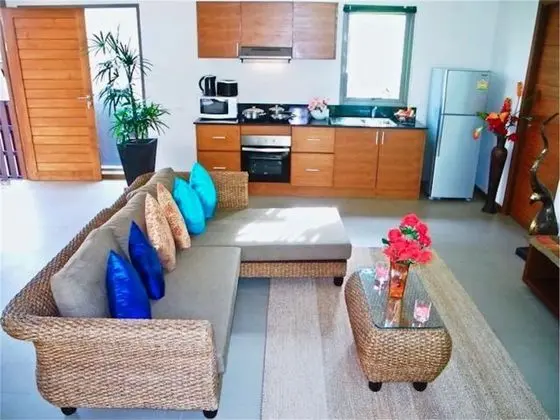 Villa, 2 Yatak Odası, Havuz Kenarı