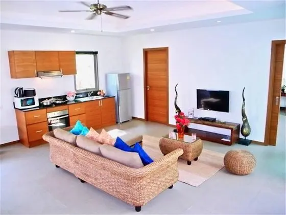 Villa, 2 Yatak Odası, Havuz Kenarı