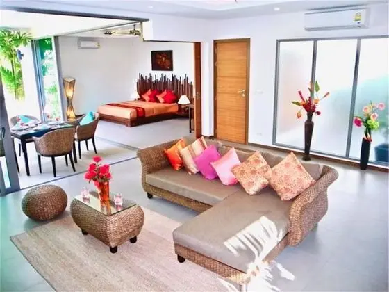 Villa, 2 Yatak Odası, Havuz Kenarı