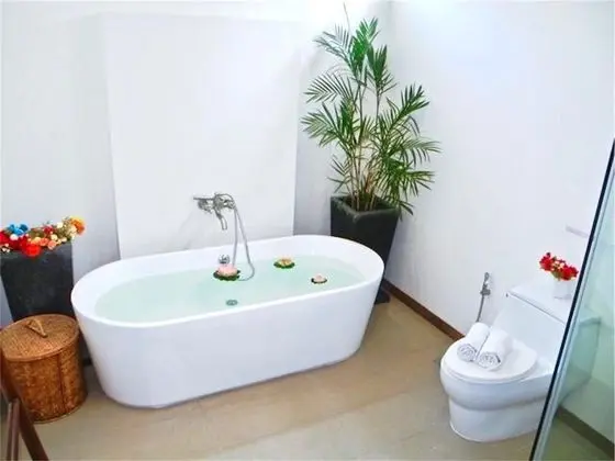 Villa, 2 Yatak Odası, Havuz Kenarı