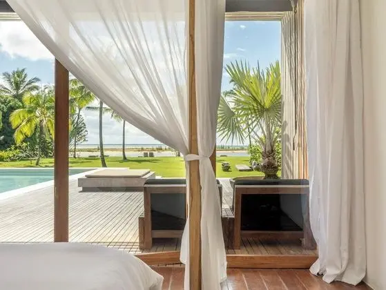 Tek Büyük Yataklı Oda, Banyolu/Duşlu, Kısmi Deniz Manzaralı (POOL SUITE )