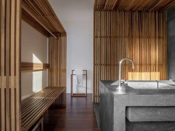 Tek Büyük Yataklı Oda, Banyolu/Duşlu, Kısmi Deniz Manzaralı (POOL SUITE )