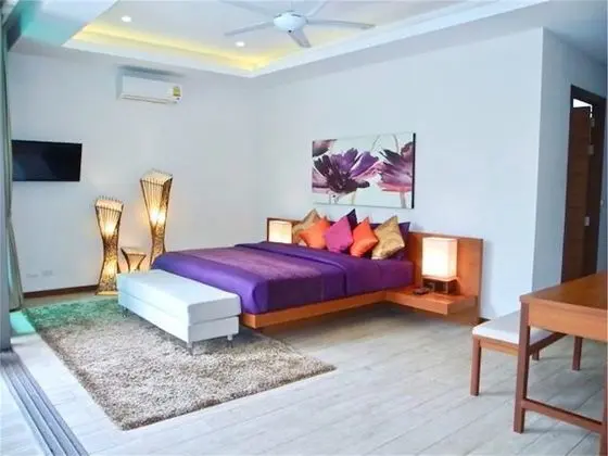 Villa, 3 Yatak Odası, Havuz Kenarı