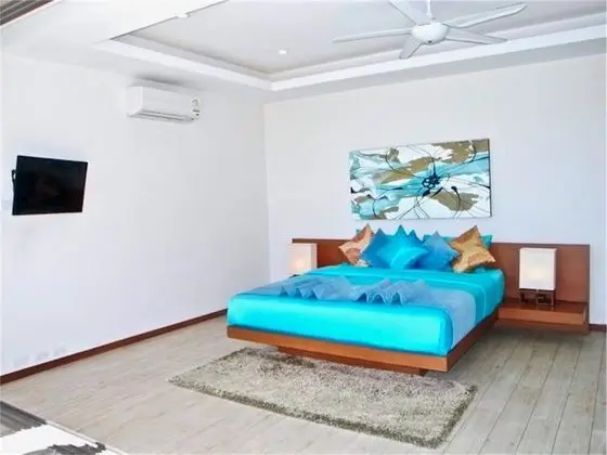 Villa, 3 Yatak Odası, Havuz Kenarı