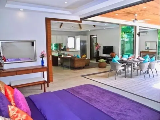 Villa, 3 Yatak Odası, Havuz Kenarı