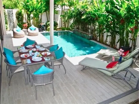 Villa, 3 Yatak Odası, Havuz Kenarı