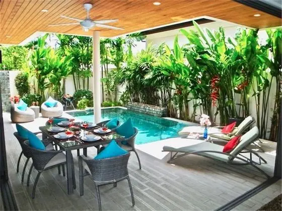Villa, 3 Yatak Odası, Havuz Kenarı