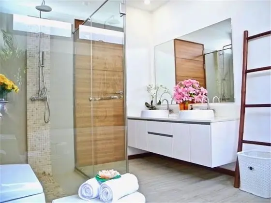 Villa, 3 Yatak Odası, Havuz Kenarı