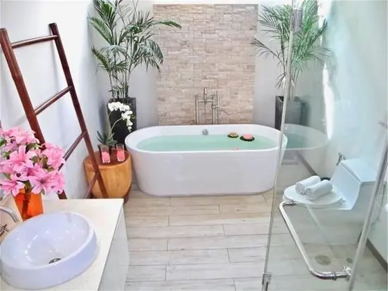 Villa, 3 Yatak Odası, Havuz Kenarı