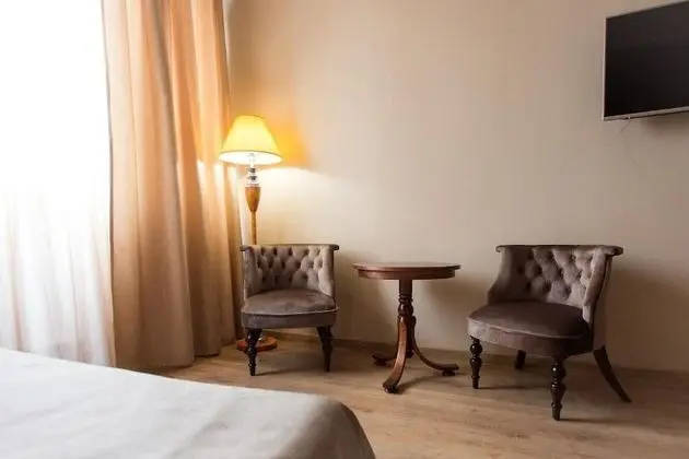 Business Tek Büyük Yataklı Oda