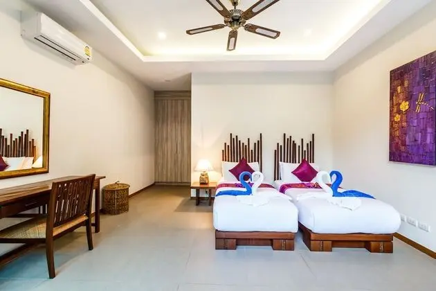 4 Bedrooms Villa with Private Pool