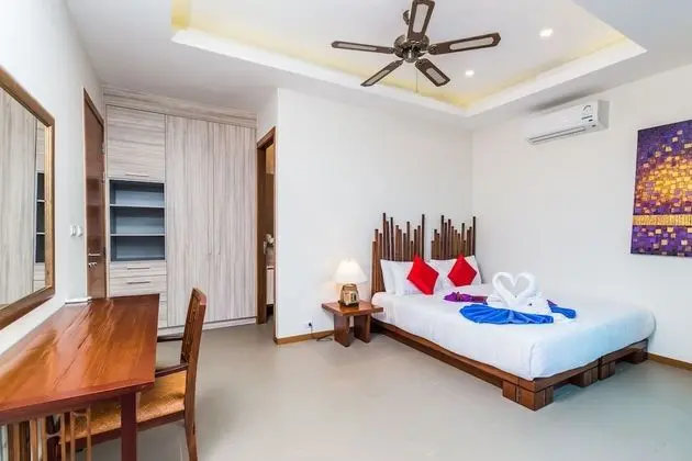 4 Bedrooms Villa with Private Pool