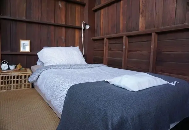 Single Room with Fan (Shared Bathroom)