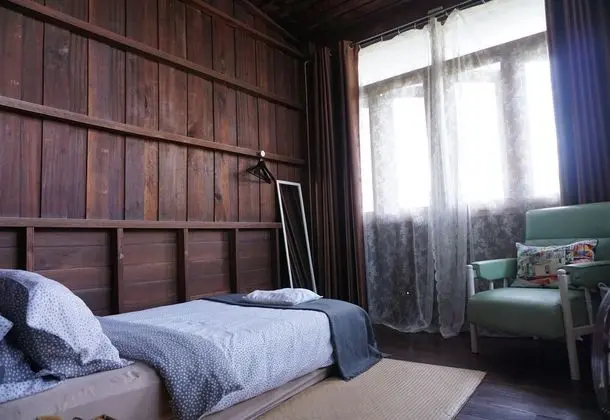 Single Room with Fan (Shared Bathroom)