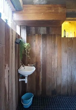 Single Room with Fan (Shared Bathroom)