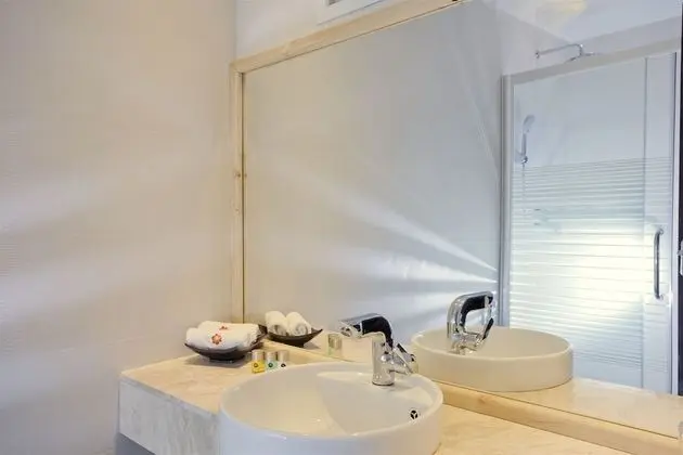 Deluxe Tek Büyük Yataklı Oda, Deniz Manzaralı