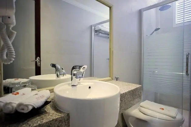 Deluxe Üç Kişilik Oda, Deniz Manzaralı