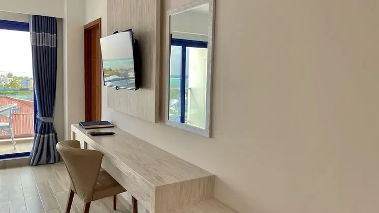 Deluxe Tek Büyük Yataklı Oda, Balkon, Şehir Manzaralı
