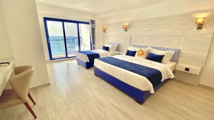 Deluxe Üç Kişilik Oda, Balkon, Deniz Manzaralı