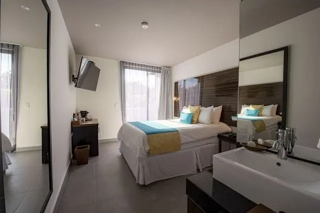 Deluxe Queen Room