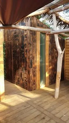 Kır Evi, Sıcak Su Havuzu