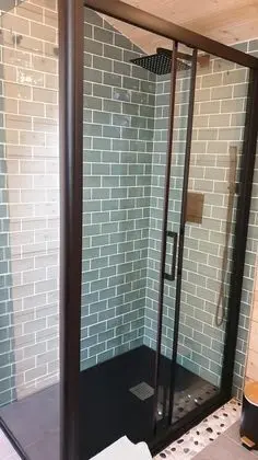 Kır Evi, Sıcak Su Havuzu