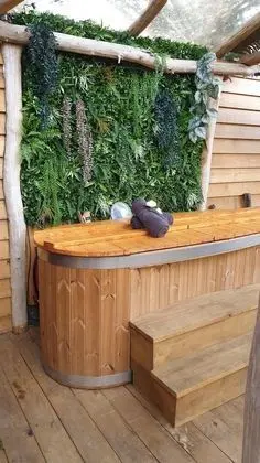 Kır Evi, Sıcak Su Havuzu