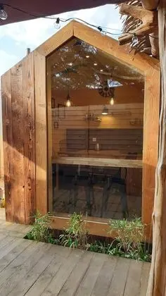 Kır Evi, Sıcak Su Havuzu