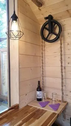 Kır Evi, Sıcak Su Havuzu