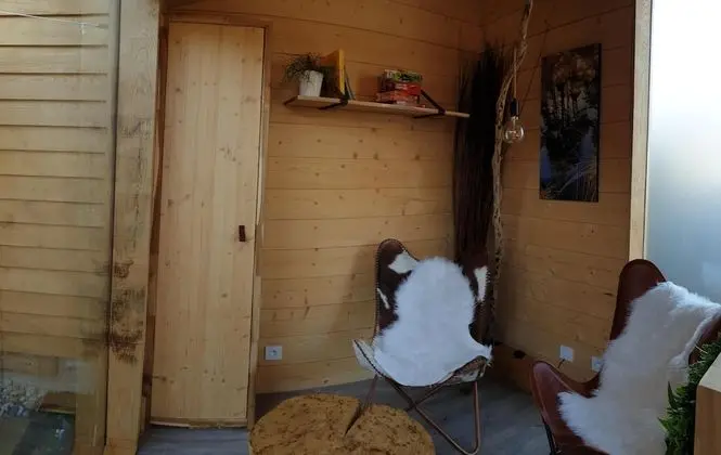 Kır Evi, Sıcak Su Havuzu